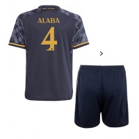 Real Madrid David Alaba #4 Bortedraktsett Barn 2023-24 Kortermet (+ Korte bukser)